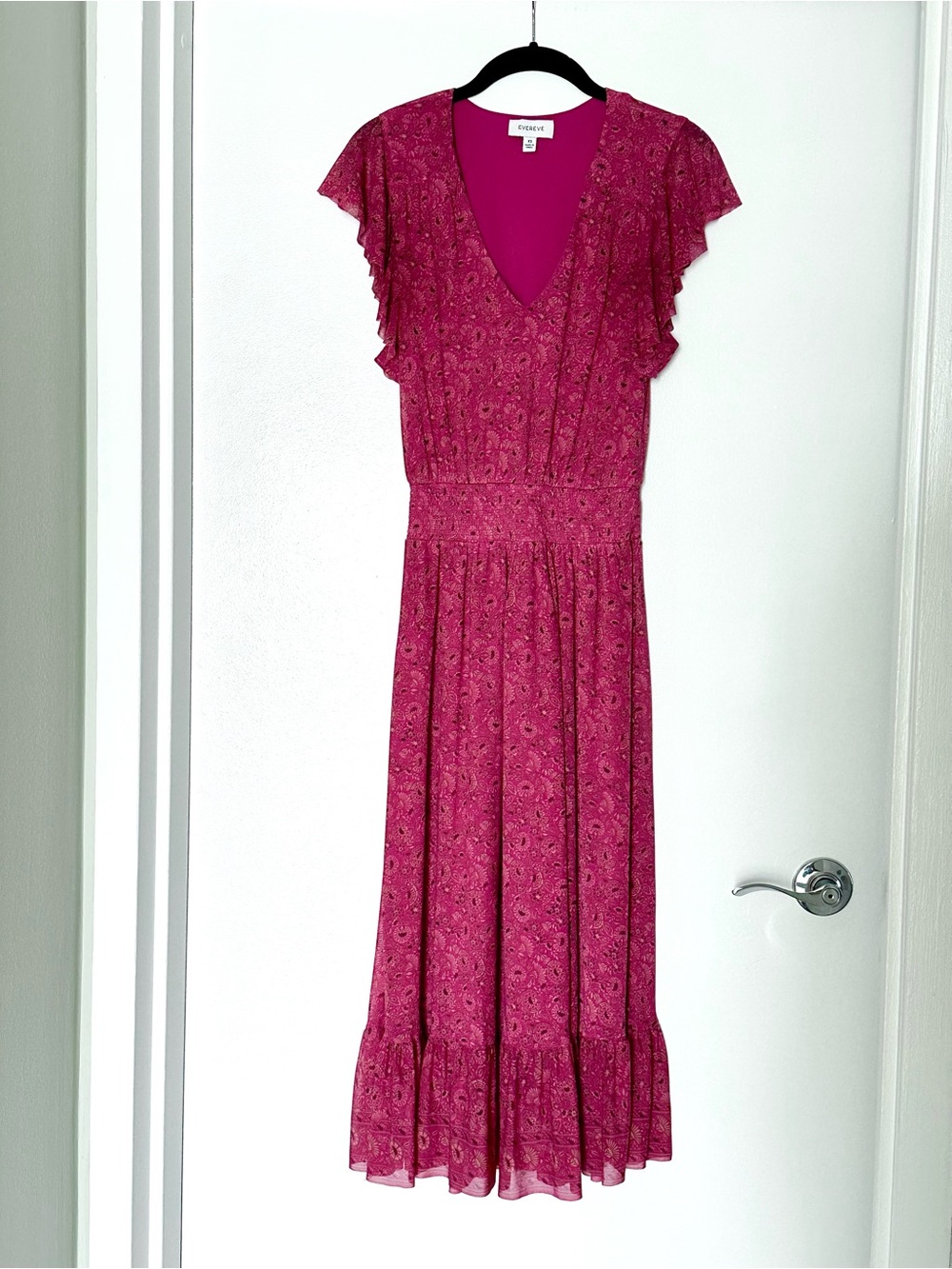 Evereve Pink Floral V-Neck Ruffle Midi Dress